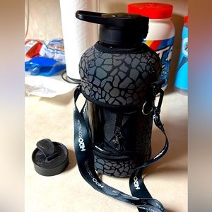 H2O Capsule Water Bottle